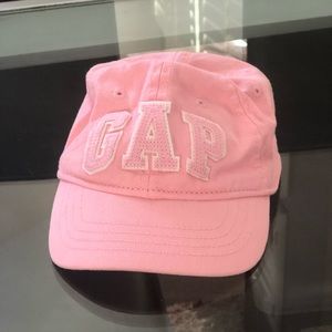 Gap hat for toddler